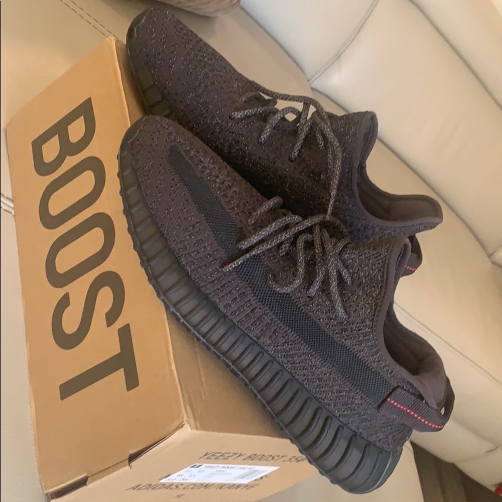 Yeezy Boost 350 V2